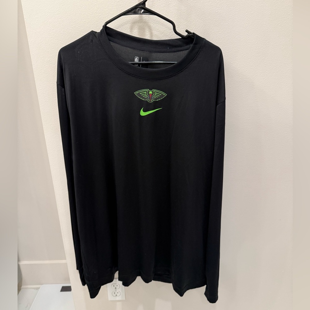 New Orleans Pelicans Nike Dri Fit Long Sleeve Shirt
